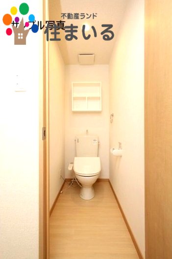 トイレ　※写真は同型タイプとなります