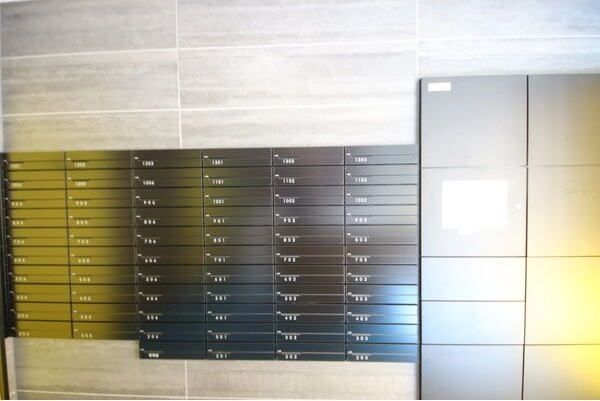 エントランス　初期費用分割可★ご希望の場所まで無料送迎サービス付♪