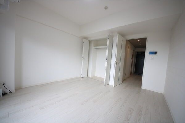 居室・リビング　初期費用分割可★ご希望の場所まで無料送迎サービス付♪