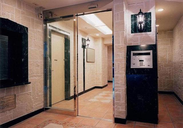 エントランス　安心のセキュリティ