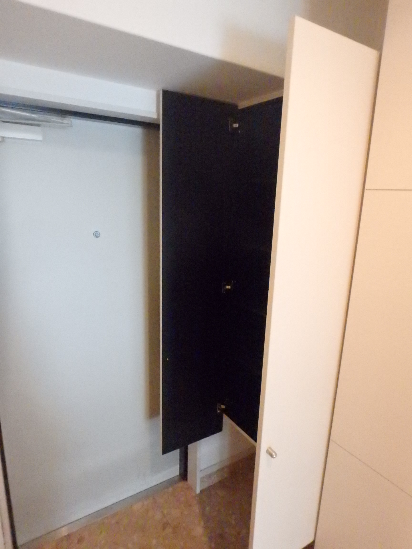 玄関　シューズボックス