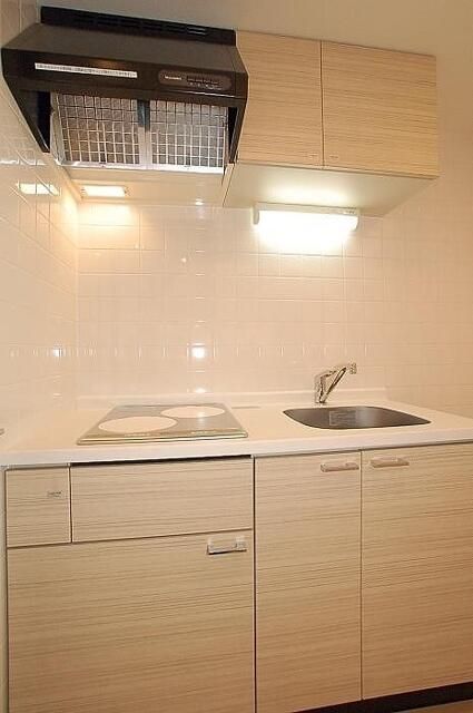 キッチン　コンパクトなキッチンで掃除もラクラク