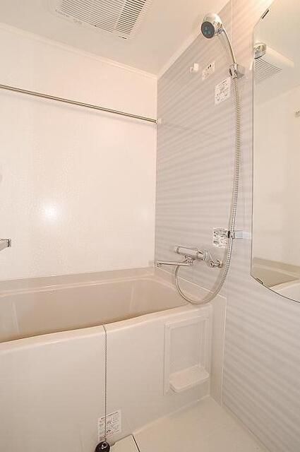 バス・シャワールーム　ゆったり過ごせるお風呂です