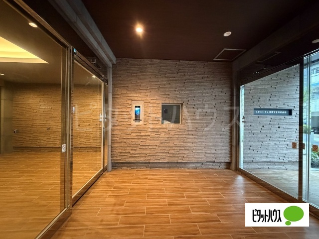 エントランス　エントランス