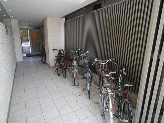 その他共有部分　敷地内駐輪場です♪