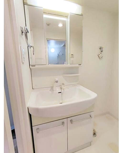 洗面設備　身支度に便利な洗面台♪