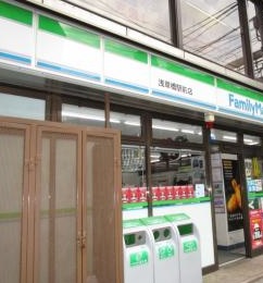 コンビニ　ファミリーマート（コンビニ）まで90m