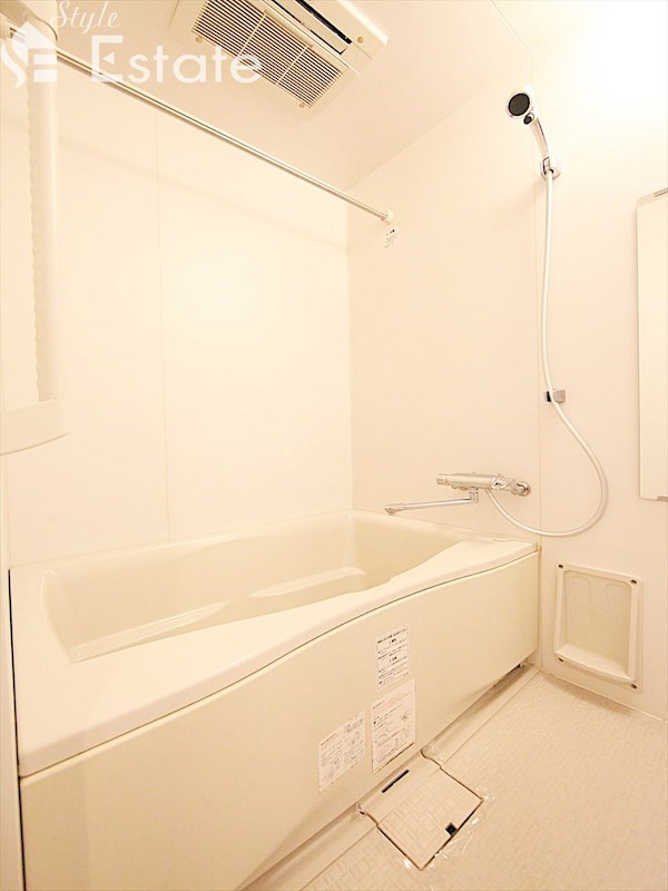 バス・シャワールーム　バスルーム