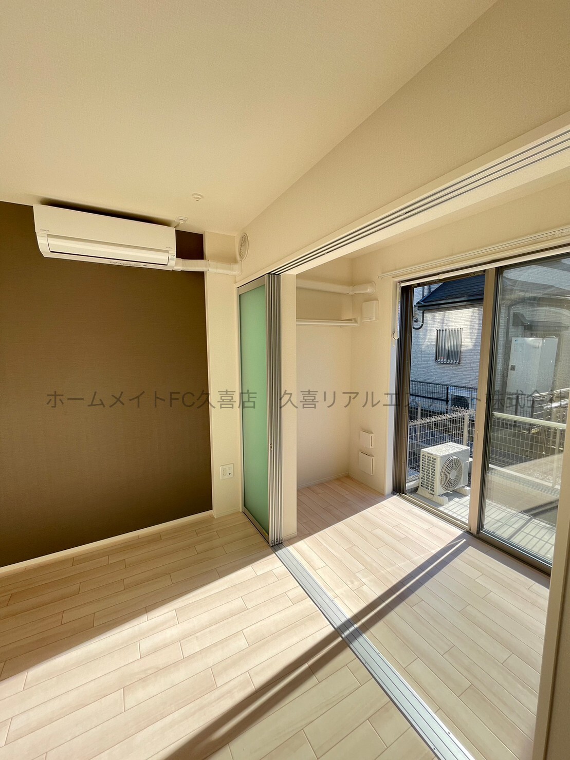 バルコニー　同建物別号室