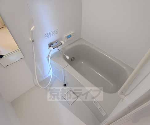 バス・シャワールーム　追い炊き機能付お風呂です。