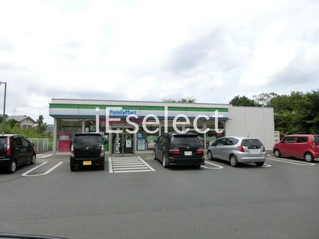 コンビニ　ファミリーマート八街長谷店（コンビニ）まで410m