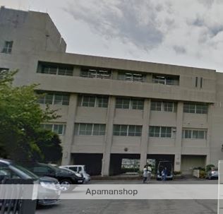 中学校　伊勢原市立中沢中学校（中学校）まで970m