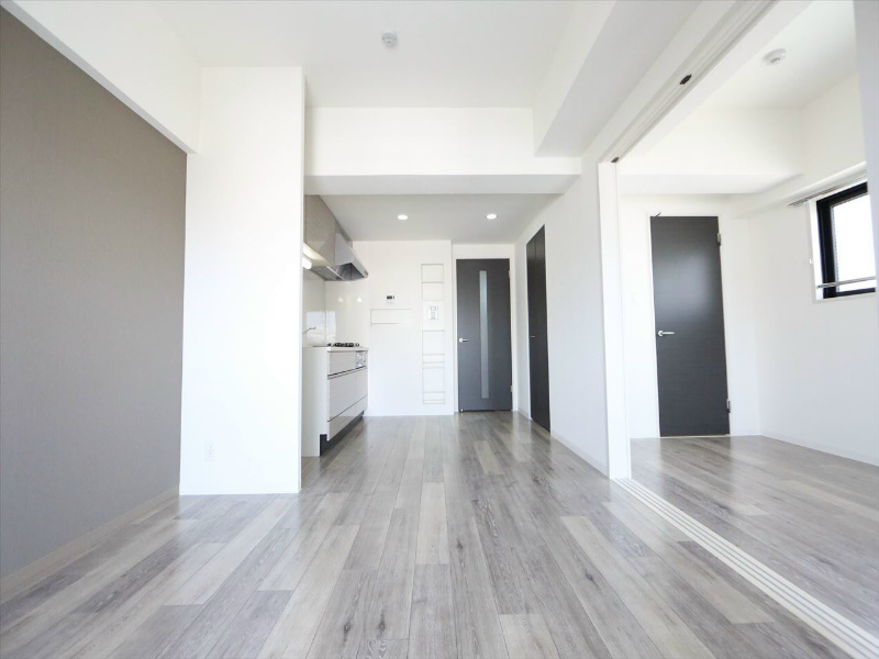 居室・リビング　LDK10帖　洋室5帖と繋げても仕切っても使えます