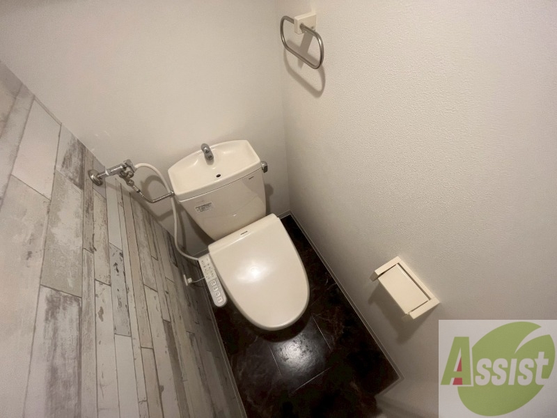 トイレ　シャワートイレになっているので快適です！