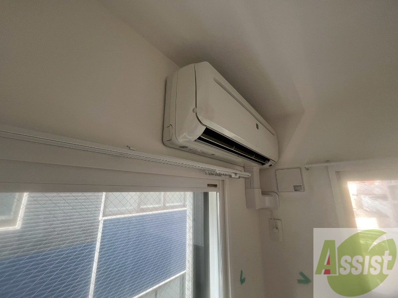 その他設備　エアコン付きで快適なリビングになっております！