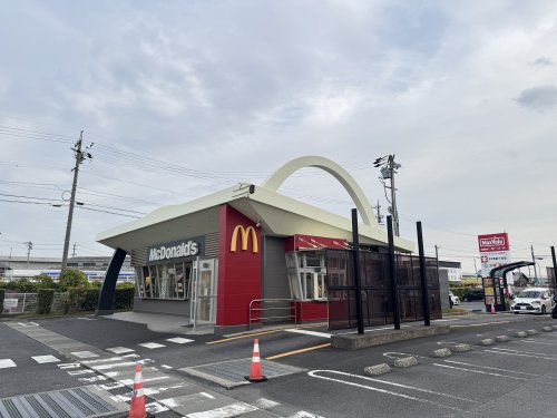 飲食店　マクドナルド北勢マックスバリュ店（飲食店）まで867m