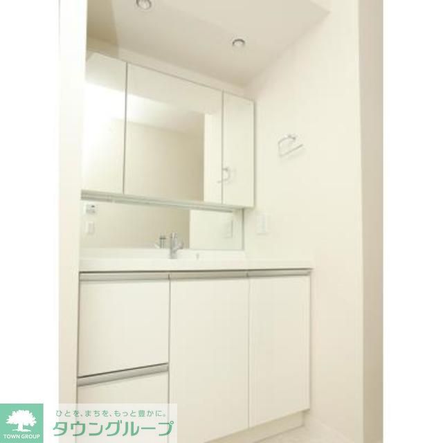 洗面設備　※写真は同タイプ住戸です。