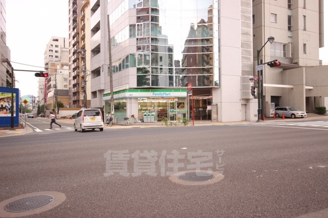 コンビニ　ファミリーマート　幟町（コンビニ）まで130m