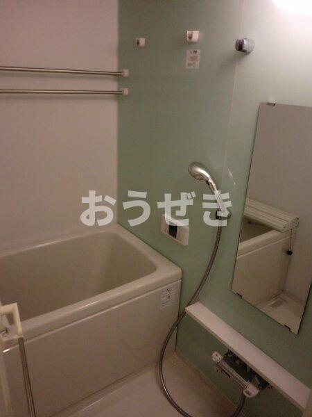 バス・シャワールーム　?