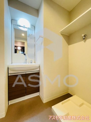 洗面設備　同マンション別部屋参考写真
