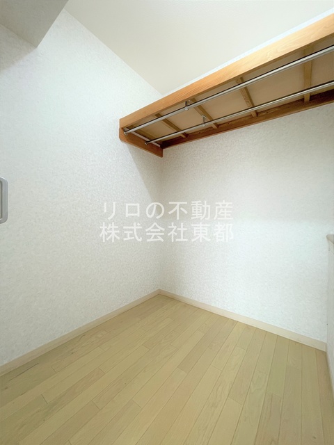 収納　奥行のあるウォークインクローゼットならお荷物多い方でも安心☆