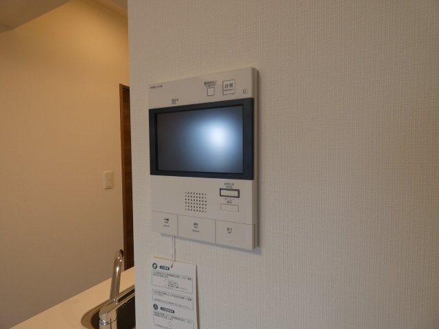 セキュリティ　来訪者が確認できる女性に安心の「TVモニターホン」