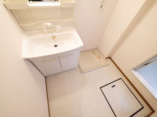洗面設備　使いやすい洗面所です
