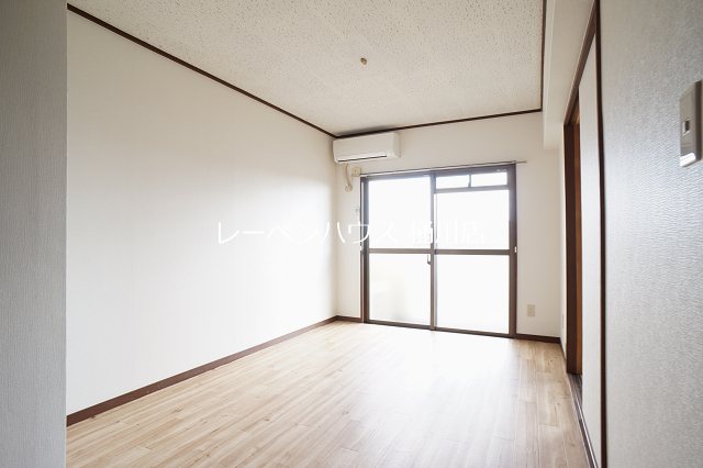 居室・リビング　参考別部屋写真