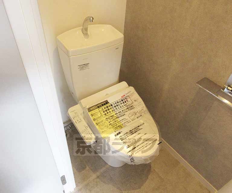 トイレ　ウォシュレット付きのトイレです・