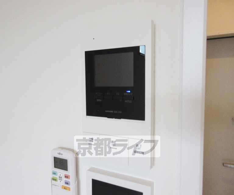 その他設備　モニター付きのインターフォンです・