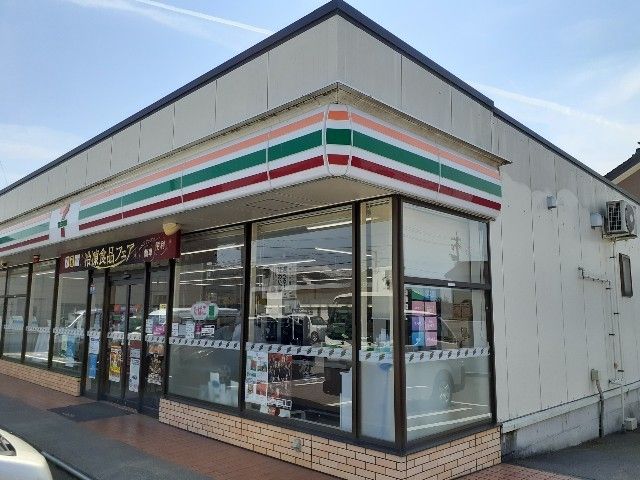 コンビニ　セブンイレブン黒部三日市店（コンビニ）まで190m