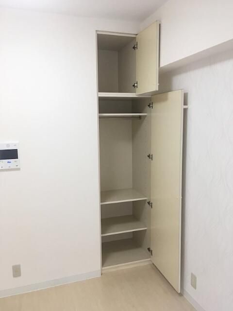 収納　洋室収納