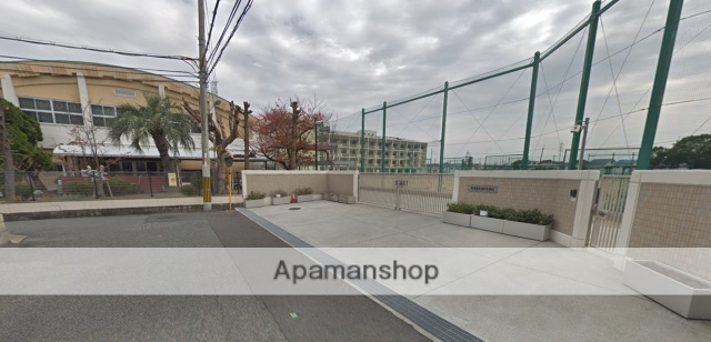 中学校　塚口中学校（中学校）まで428m