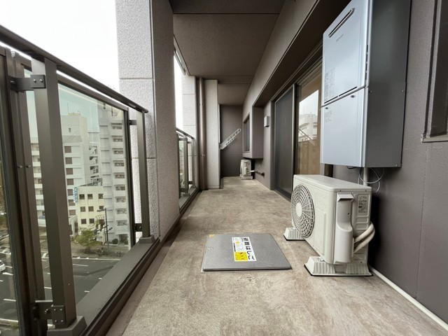 バルコニー　※別号室の写真です