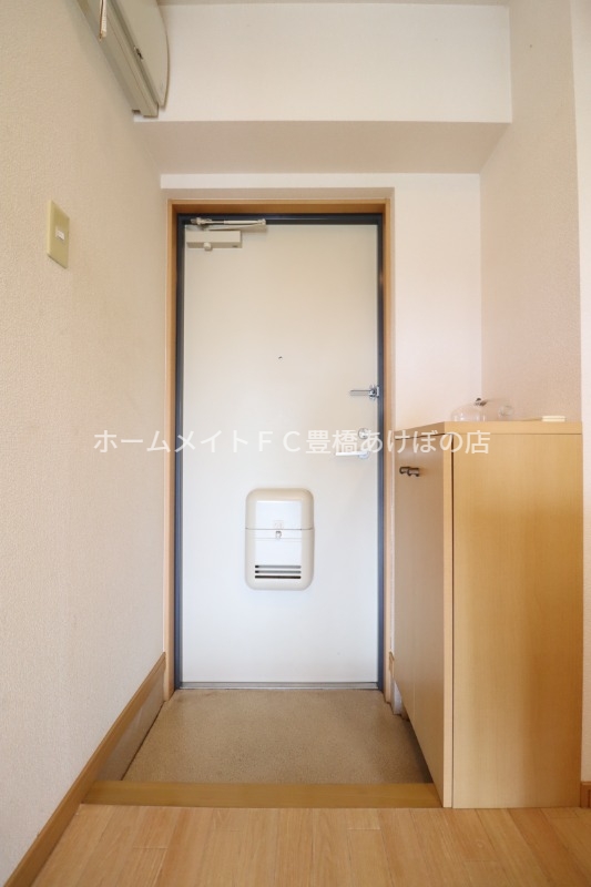 玄関　同型別部屋