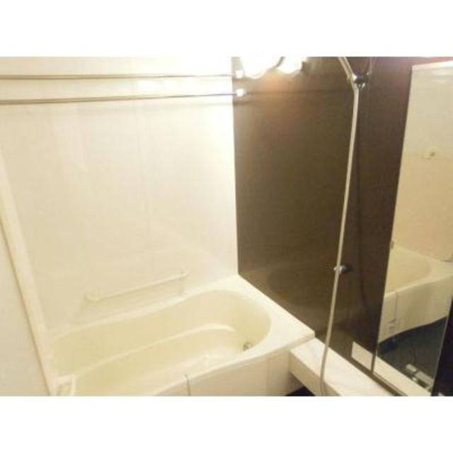 バス・シャワールーム　※写真は同タイプ住戸です。