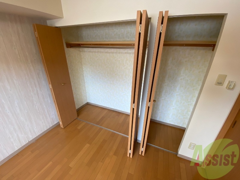 収納　クローゼットは奥行きもあり、荷物が多い方でも安心です。