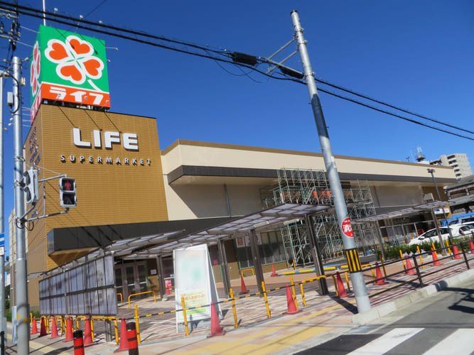 スーパー　ライフ守口滝井店（スーパー）まで590m