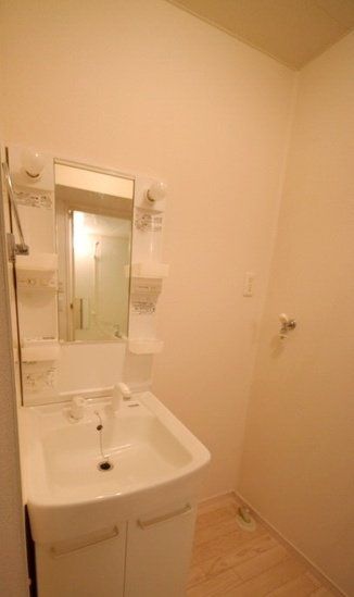 洗面設備　別部屋参照写真