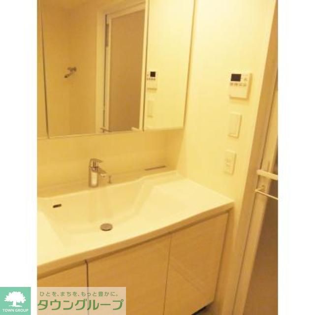 洗面設備　※写真は同タイプ住戸です。