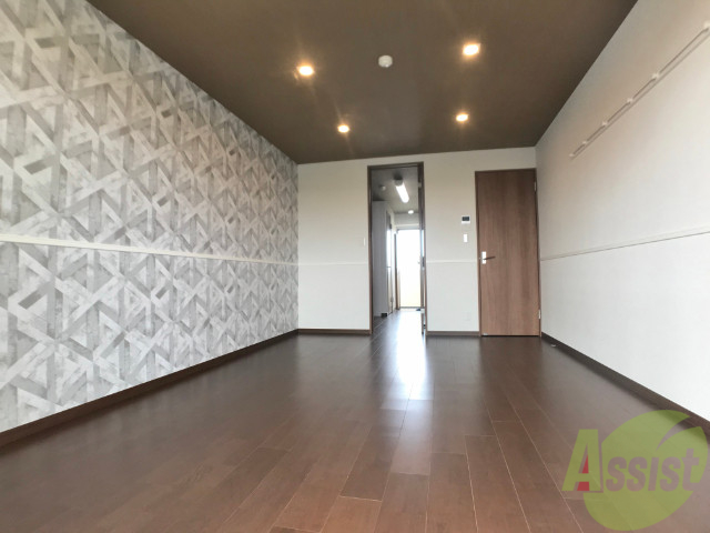 居室・リビング　９．４帖の洋室です。生活のメインとなる部屋ですね。