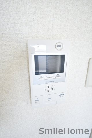 セキュリティ　TVモニターホンは安心ですね。誰か確認してから開けて下さいね
