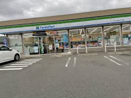 コンビニ　ファミリーマート立川上砂町五丁目店（コンビニ）まで884m