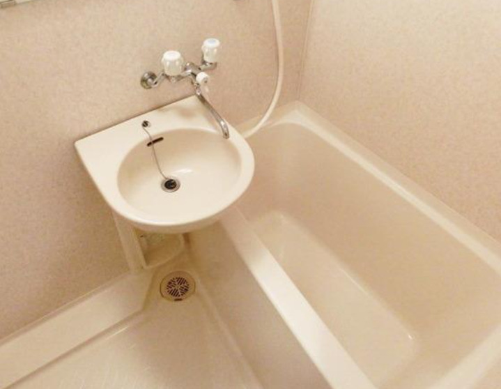 バス・シャワールーム　別部屋の画像を使用しております。