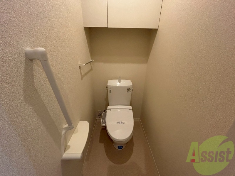 トイレ　こちらはトイレです。清潔感があり、安心して使用できます。