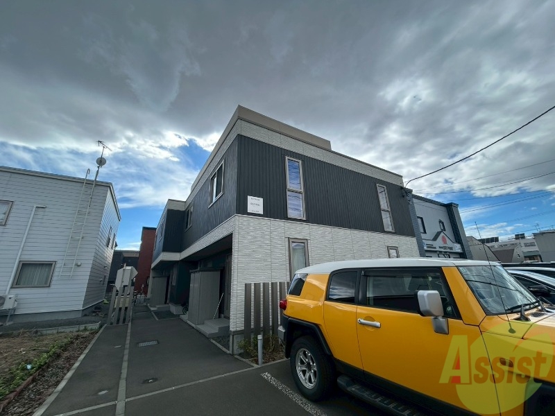 建物外観　札幌市北区新琴似１条「シャーメゾンＲＥＦＩＮＯ」