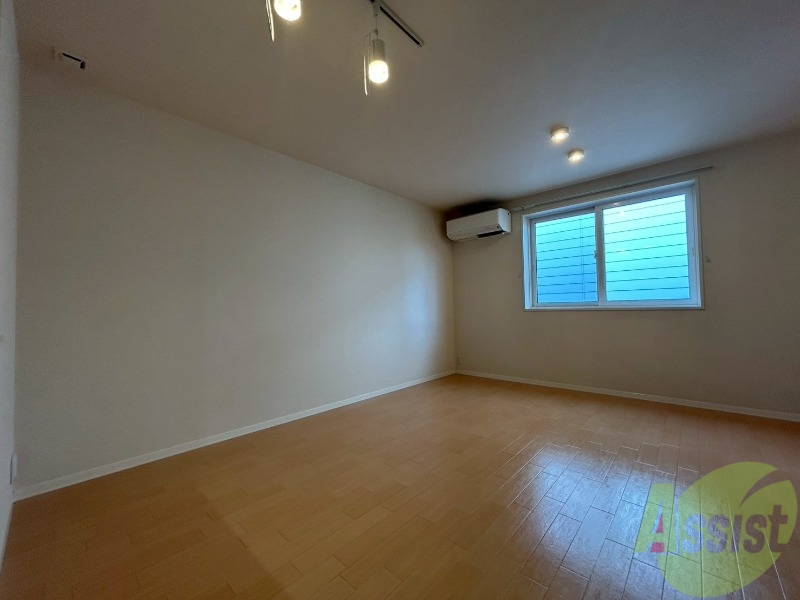 居室・リビング　広くてキレイなお部屋が広がっていて、充実した生活が送れそう。