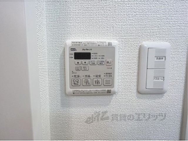 その他設備　給湯器リモコン