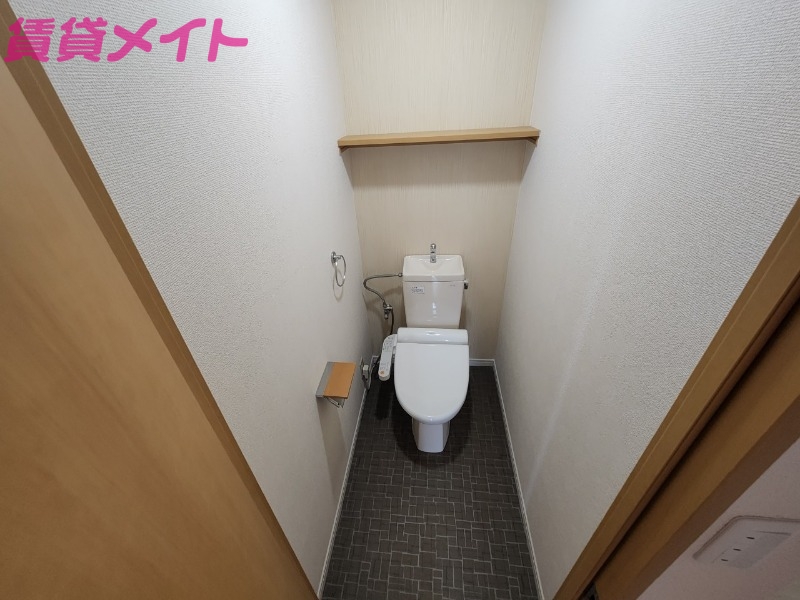 トイレ　反転タイプ参考写真