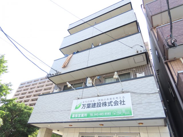 建物外観　オートロック付きで安心☆